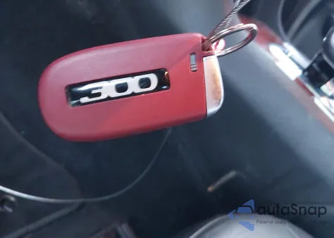 2013 Chrysler 300 Motown from USA, damaged, VIN 2C3CCARG3DH585611